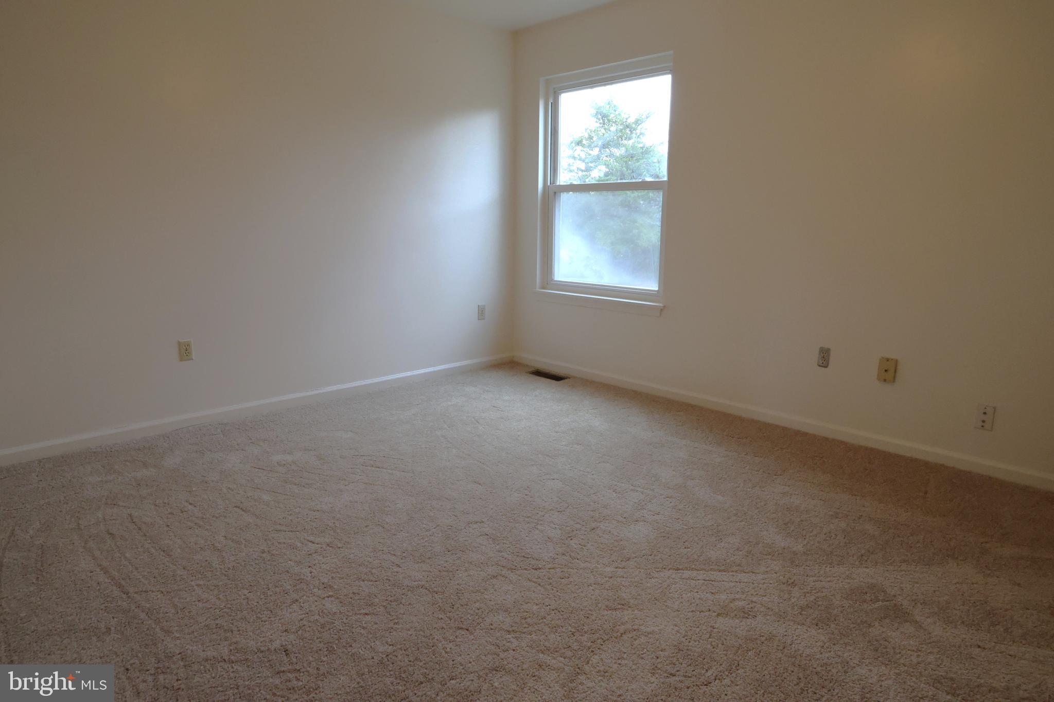 BREEZEWOOD - Residential