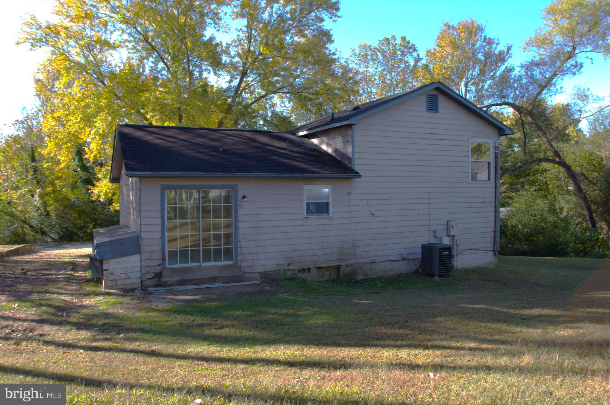 85 BREEZEWOOD DRIVE