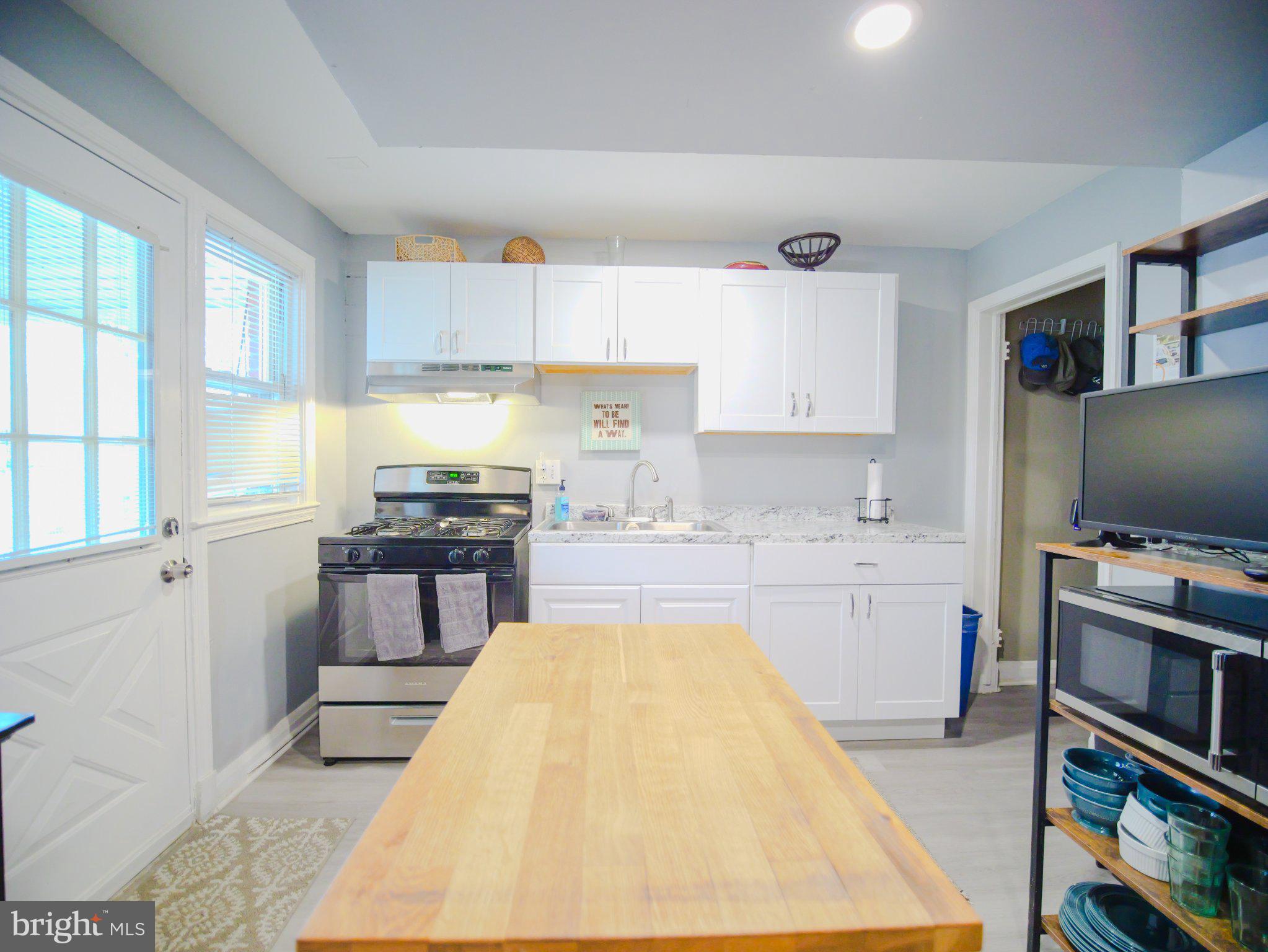 4011 BALFERN AVENUE