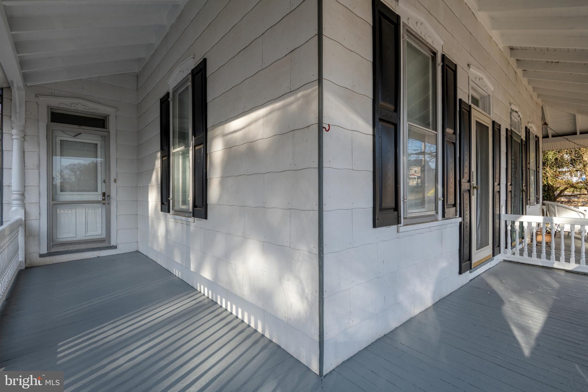 19 W COTTAGE AVENUE