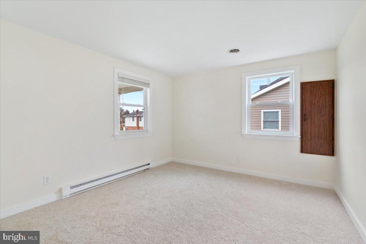 HAGERSTOWN - Residential