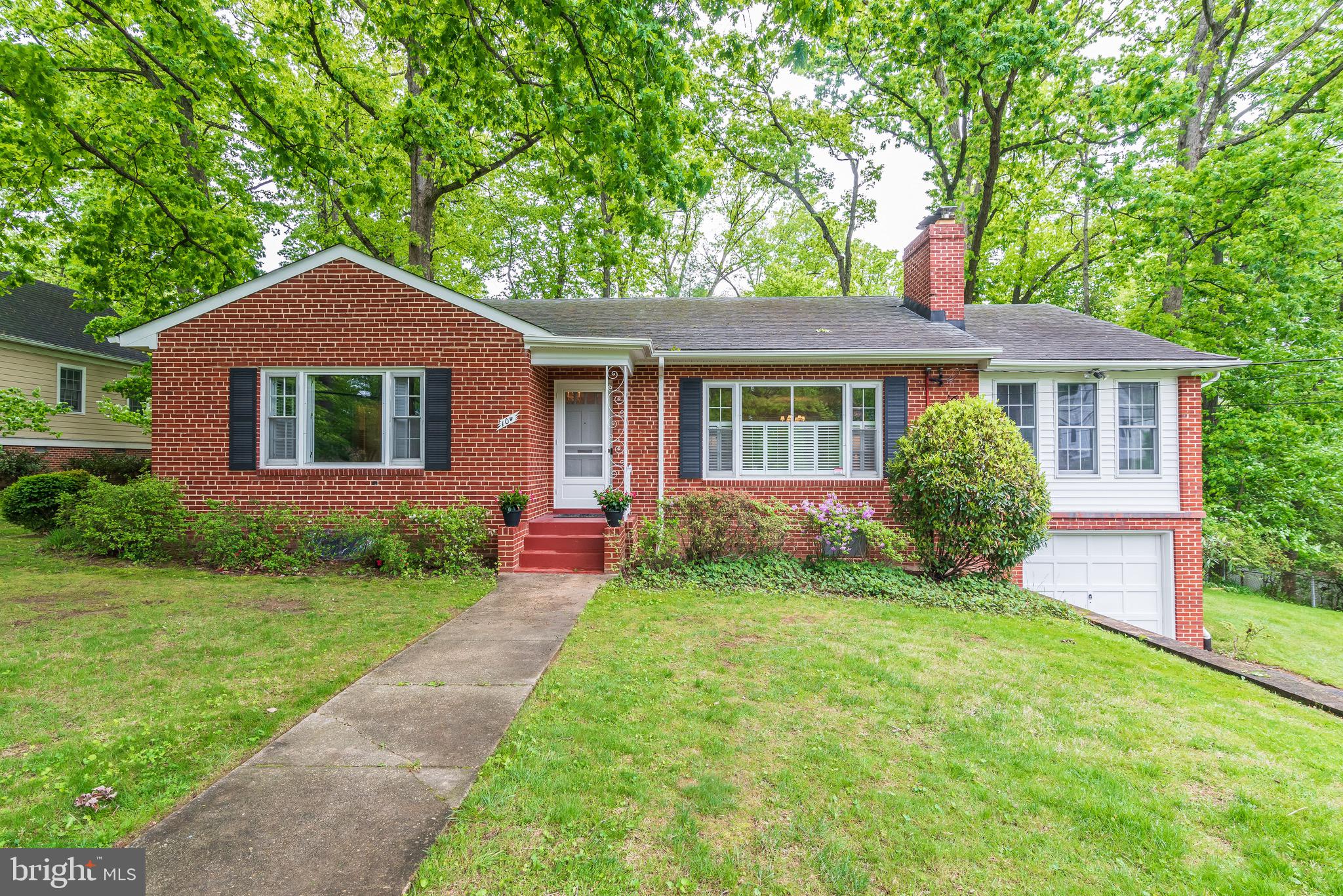 ROCKVILLE HEIGHTS - Residential