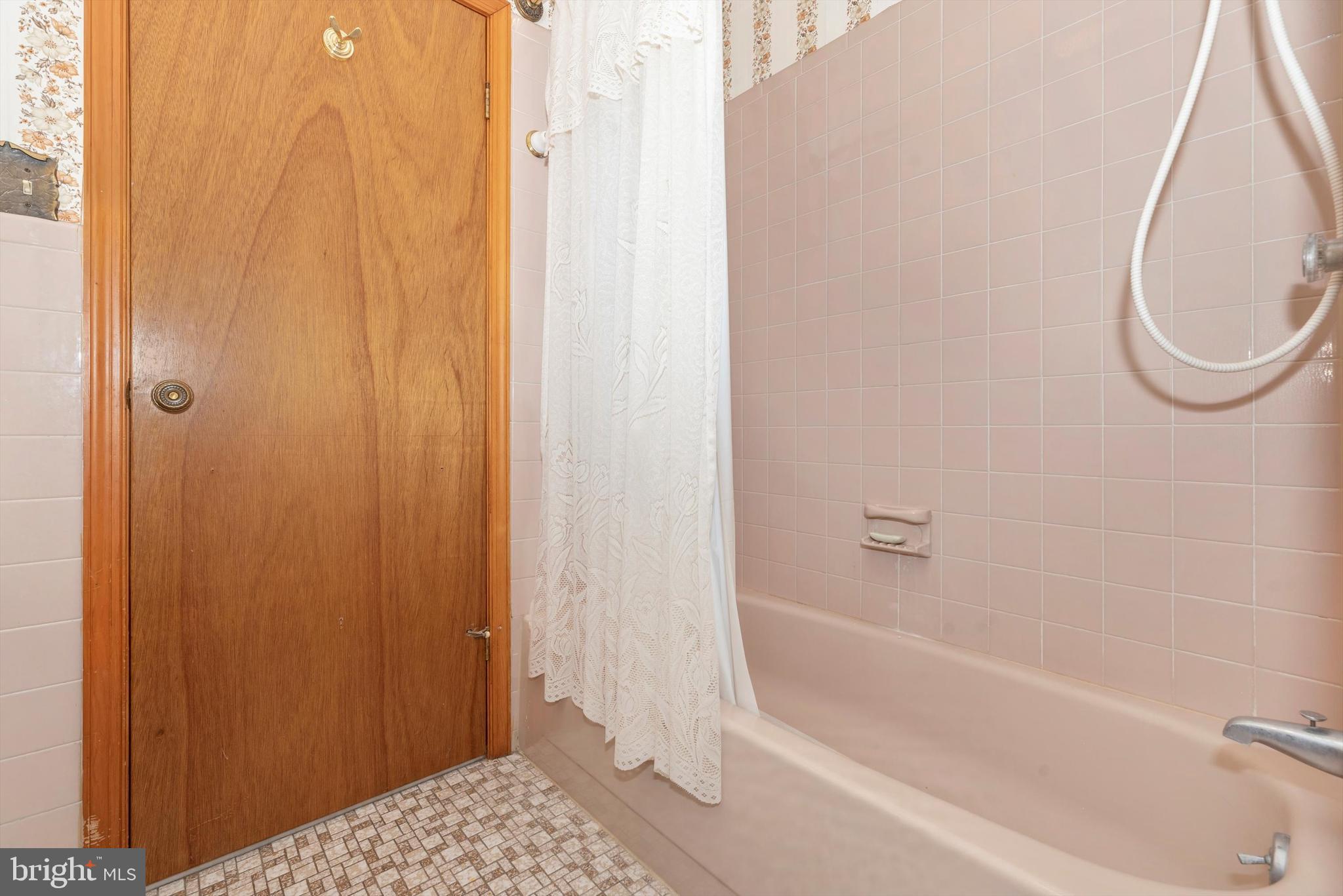 MILLS MANOR ESTATES - Residential