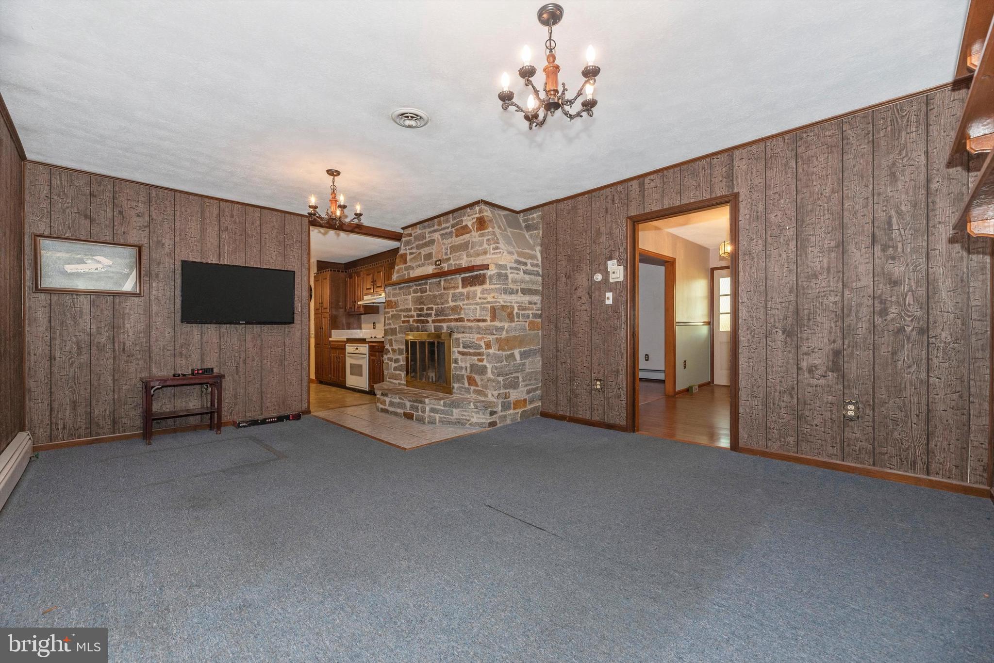 MILLS MANOR ESTATES - Residential