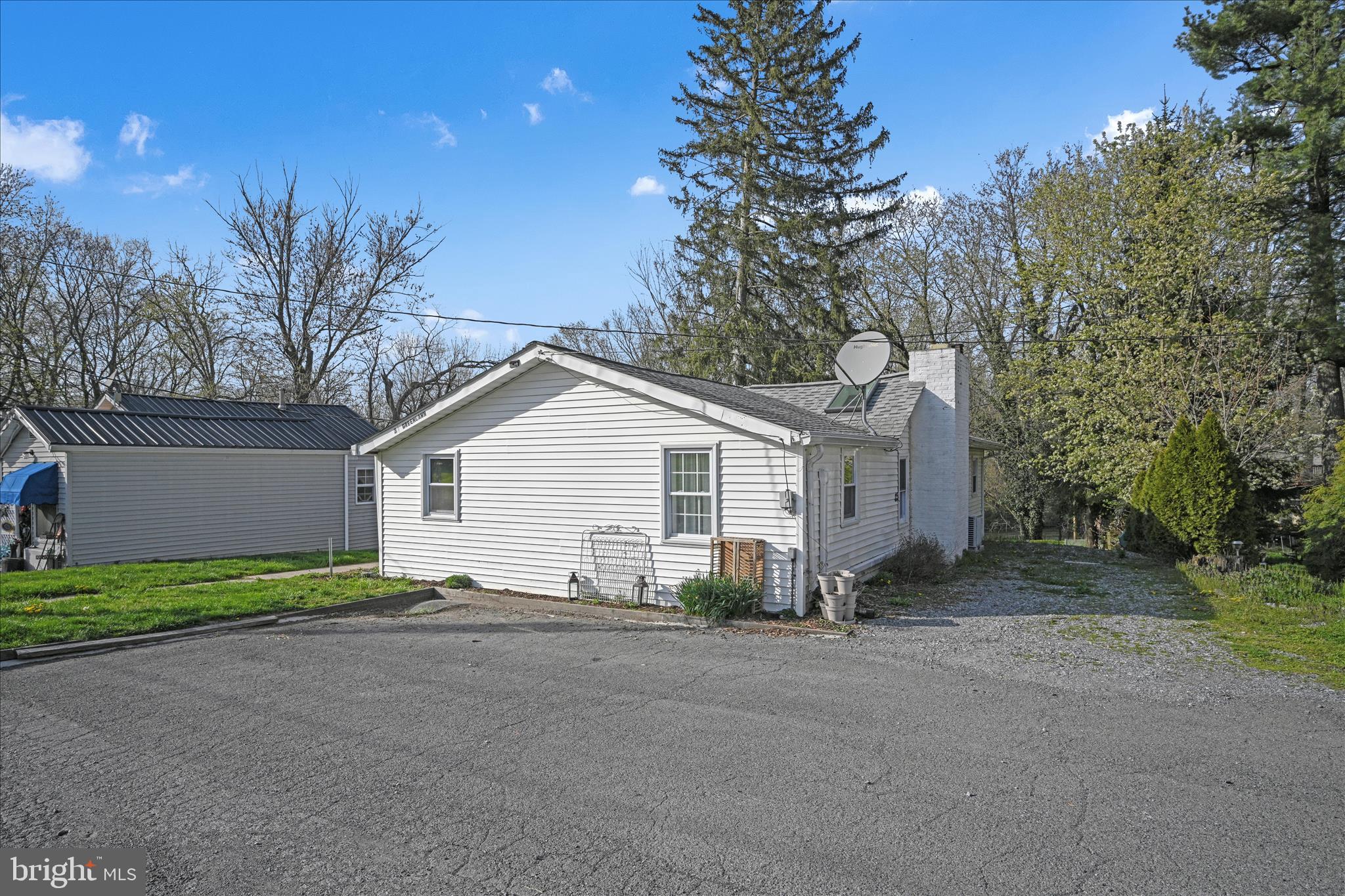 3 GREENLAWN DRIVE