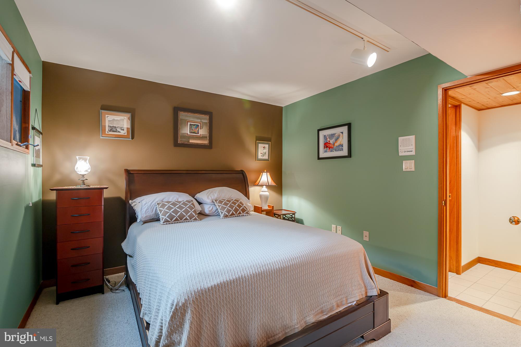 ANNANDALE - Residential