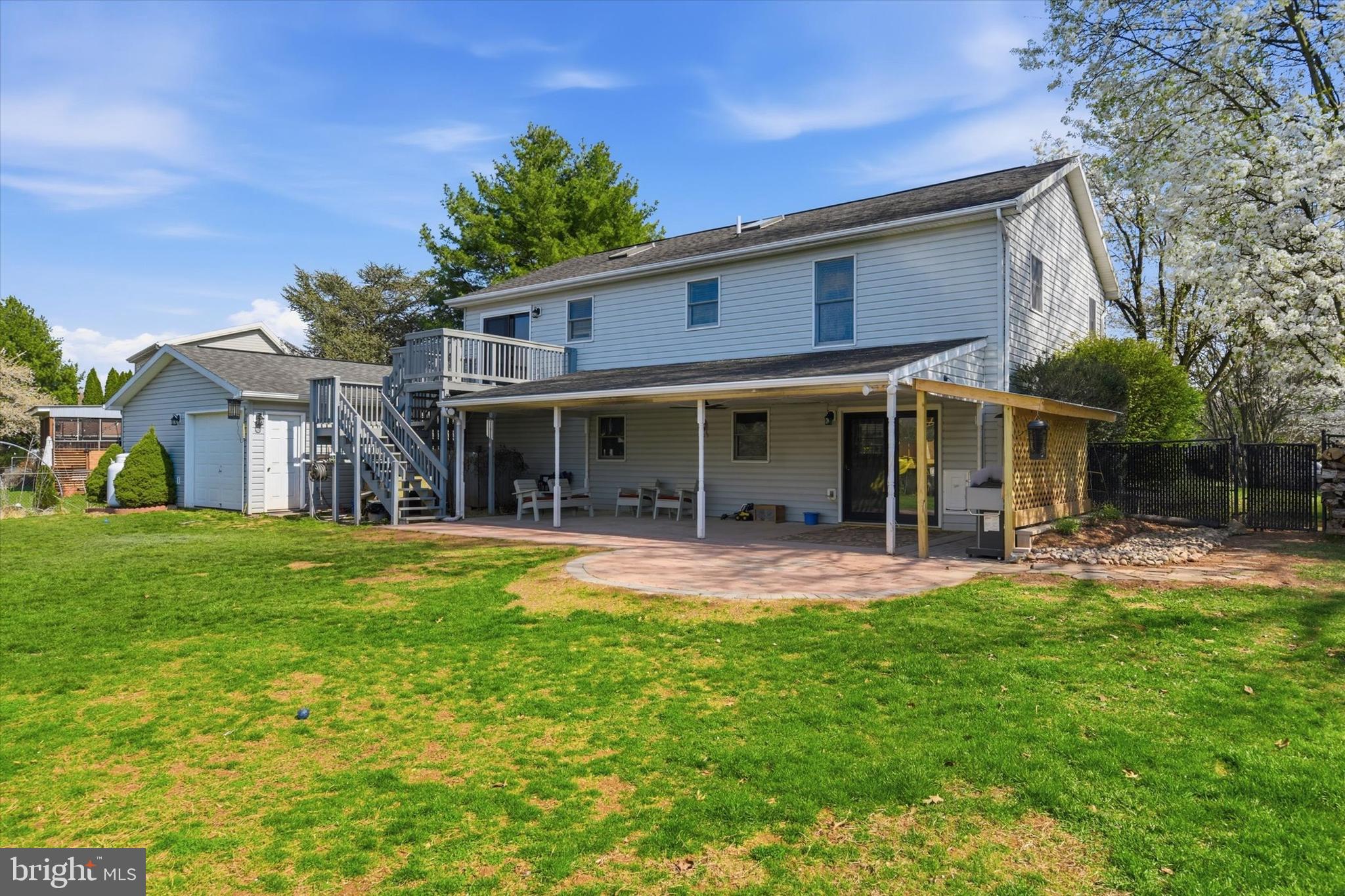 SHELLEYS RIVERVIEW - Residential