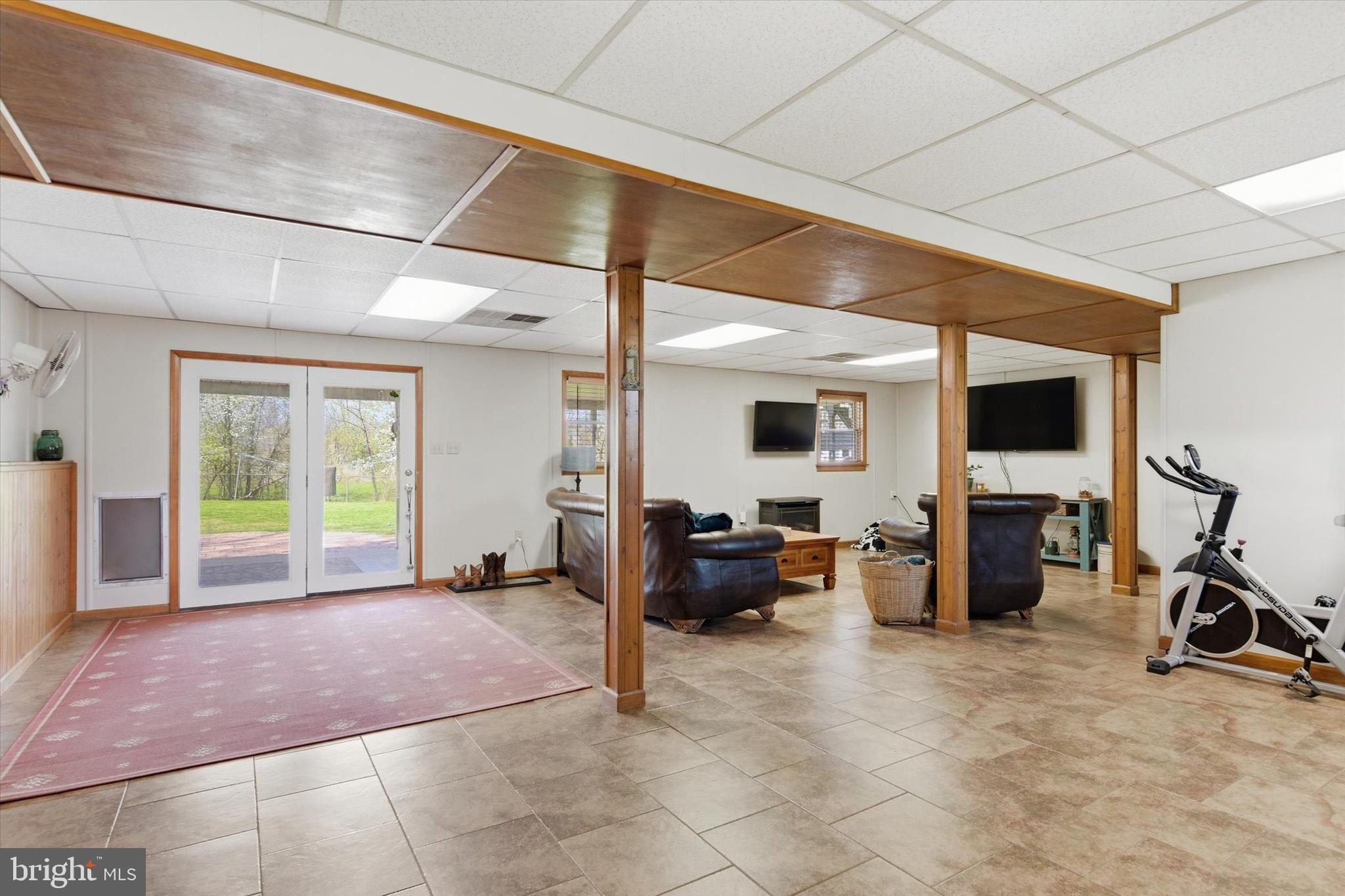 SHELLEYS RIVERVIEW - Residential