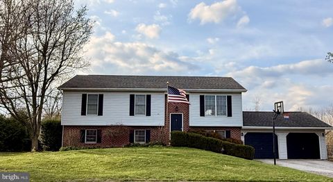 Photo of 509 Shelleys Lane, ETTERS, PA 17319 (MLS # PAYK2100692)