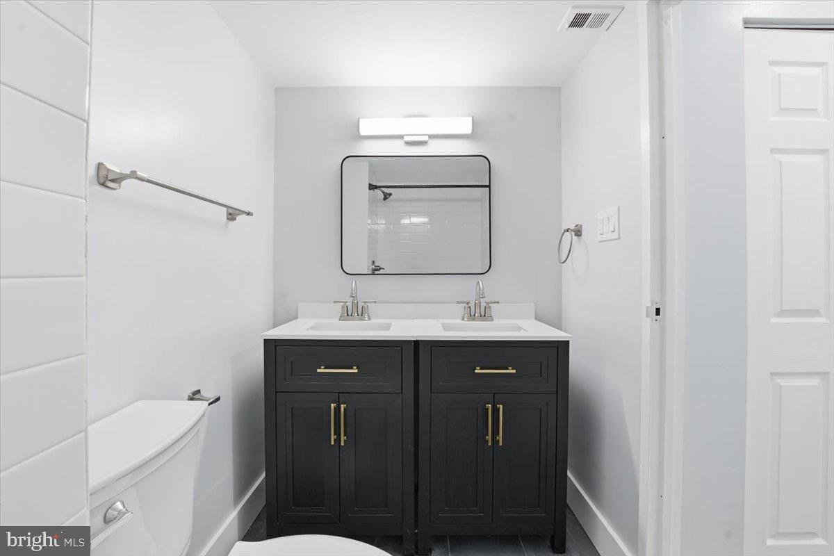 HAWTHORNE VILLAGE - Residential