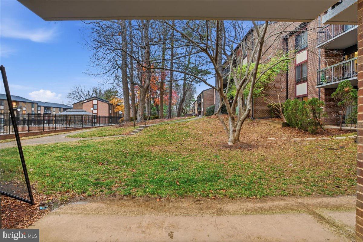 HAWTHORNE VILLAGE - Residential