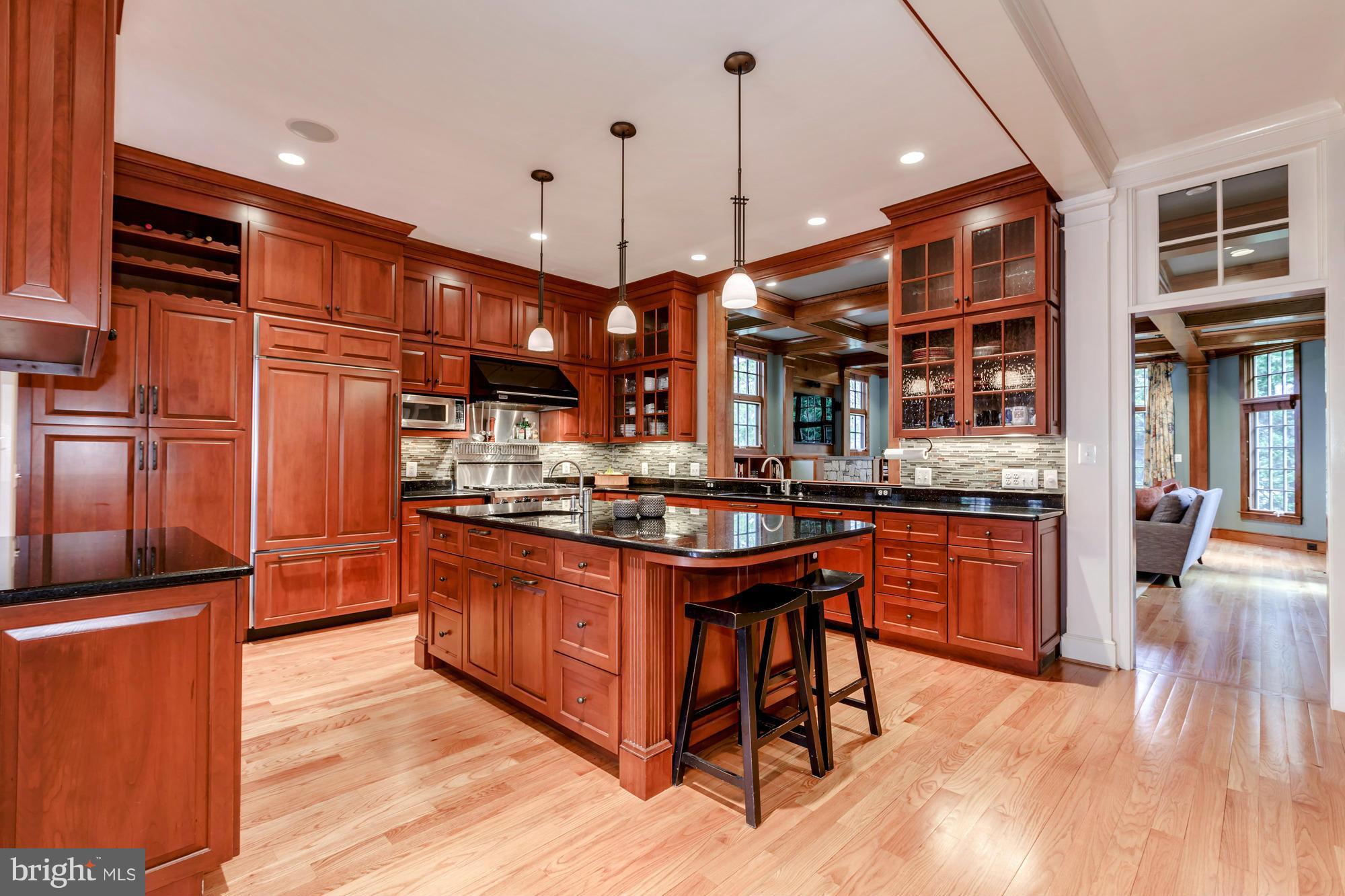 COUNTRY CLUB HILLS - Residential