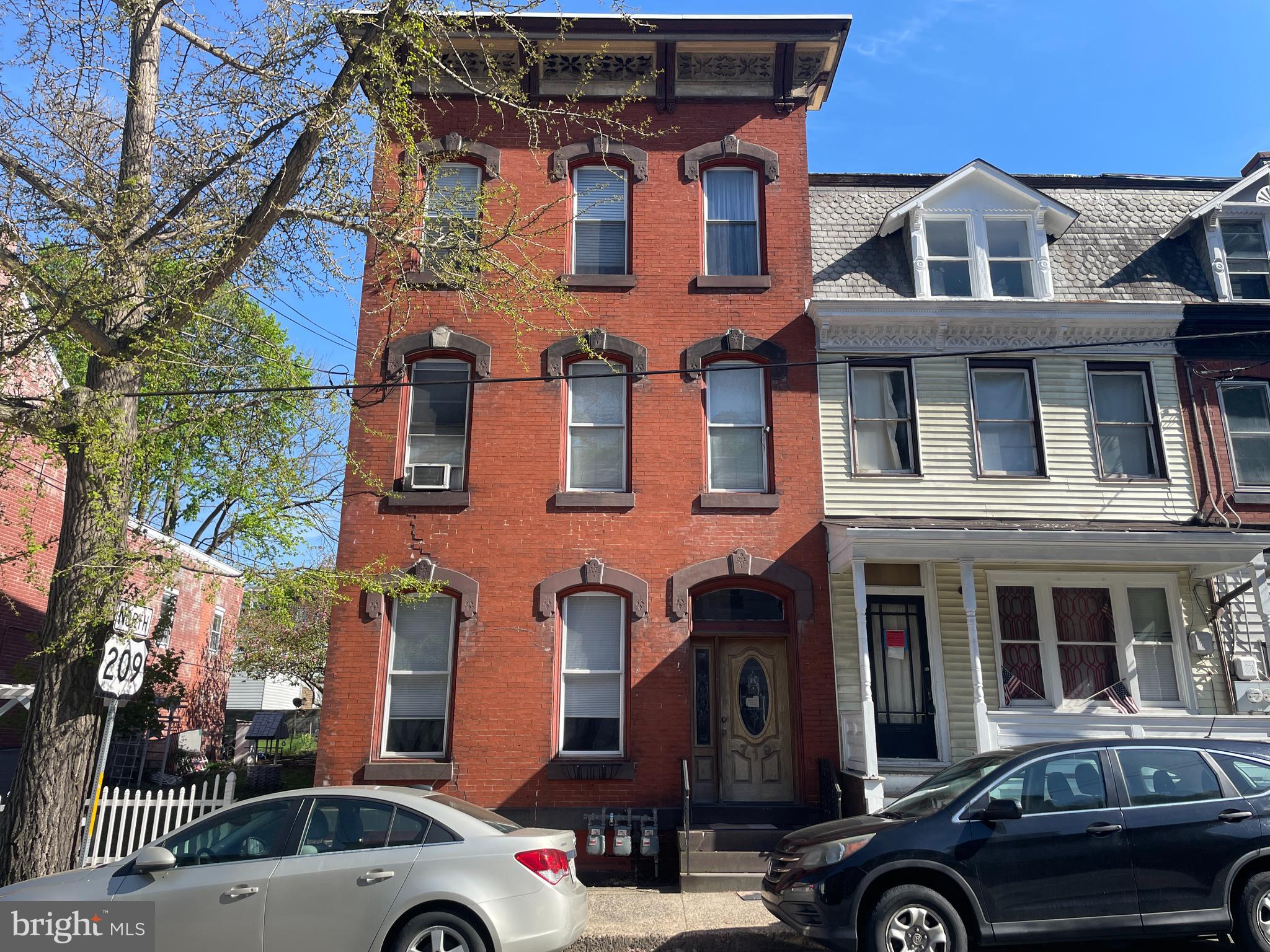 719 W MARKET STREET