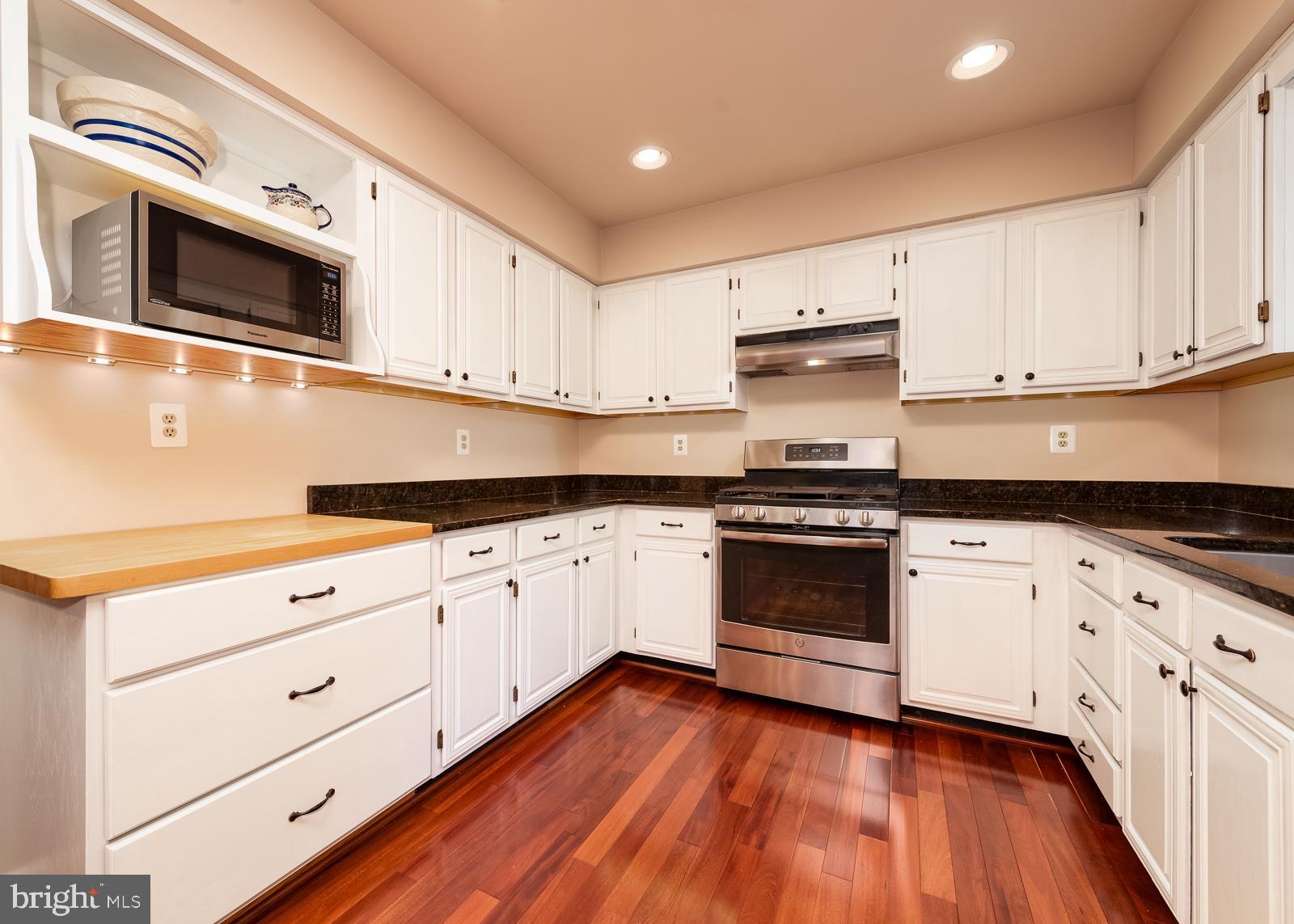 VILLAGE OF HICKORY RIDGE - Residential