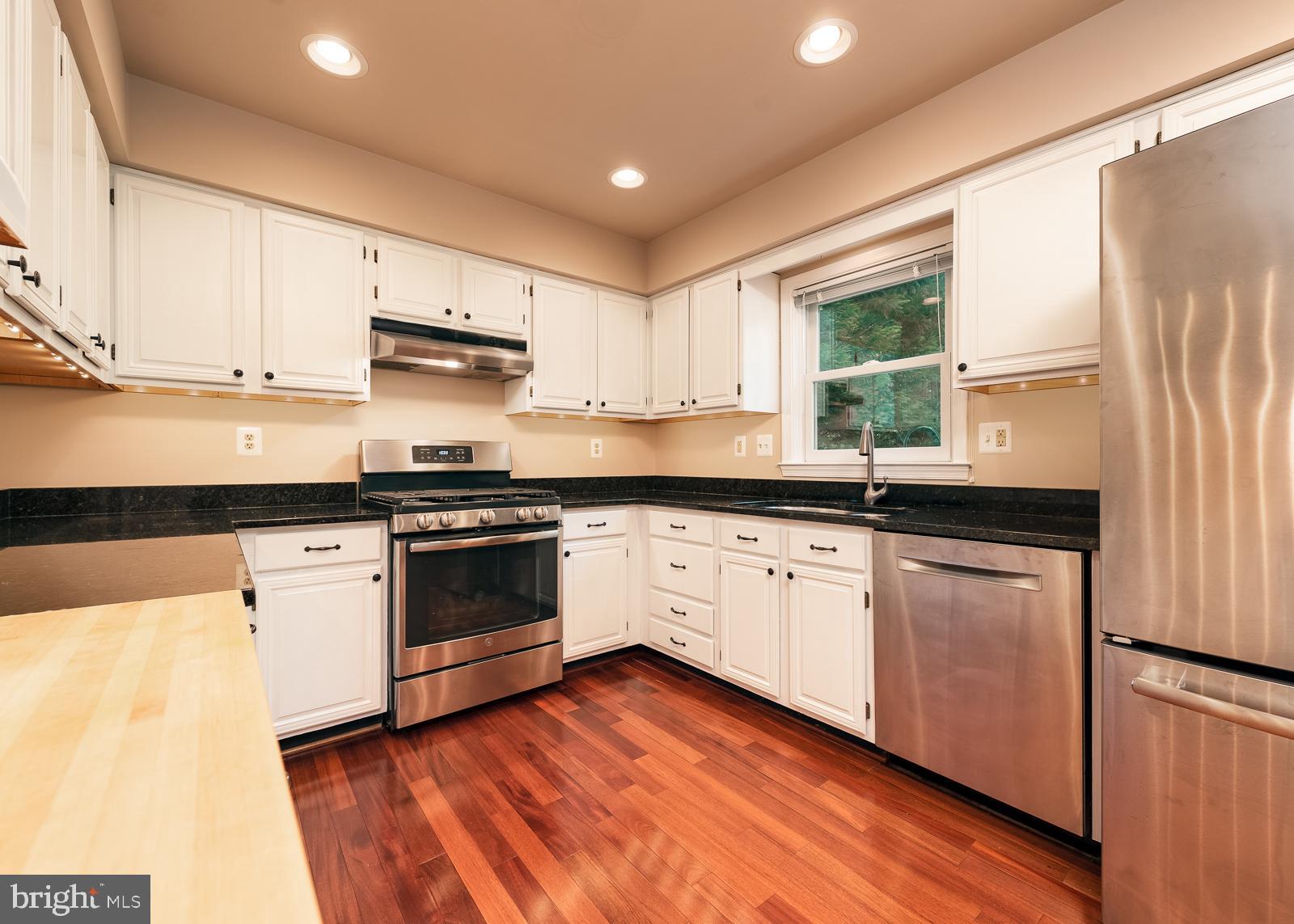 VILLAGE OF HICKORY RIDGE - Residential