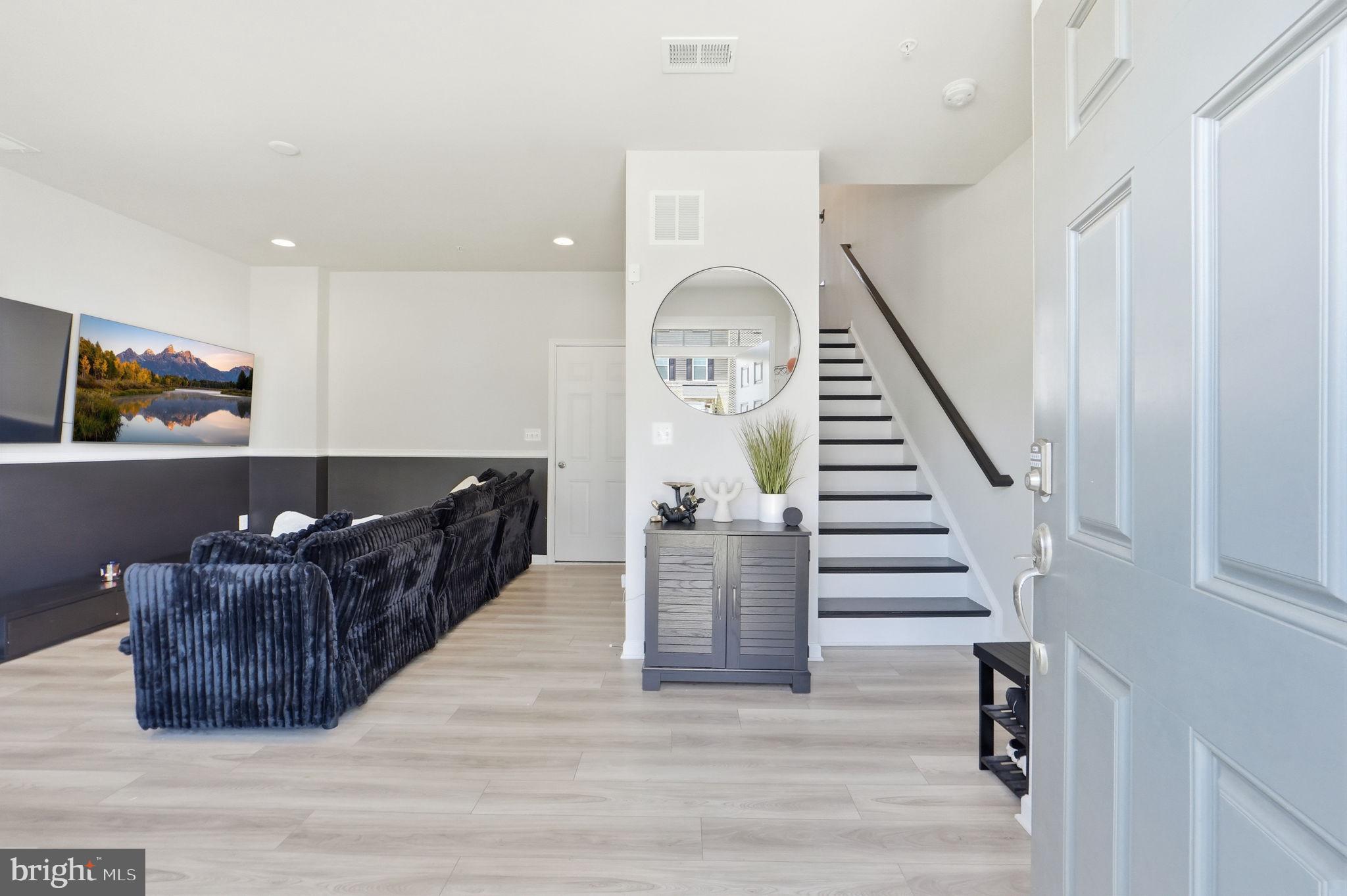 2602 LANHAM HILL CIRCLE