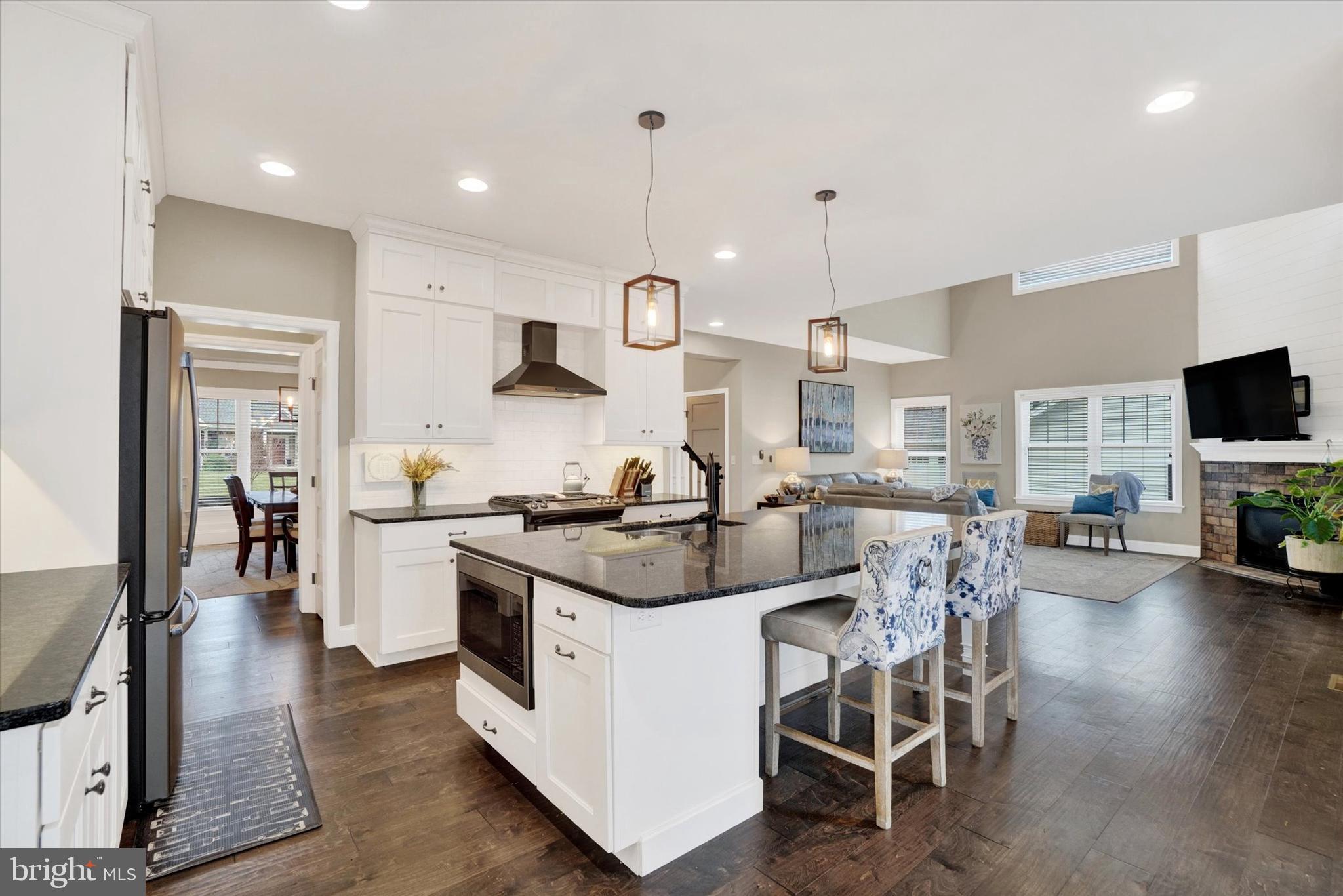 HEPPLEWHITE ESTATES - Residential