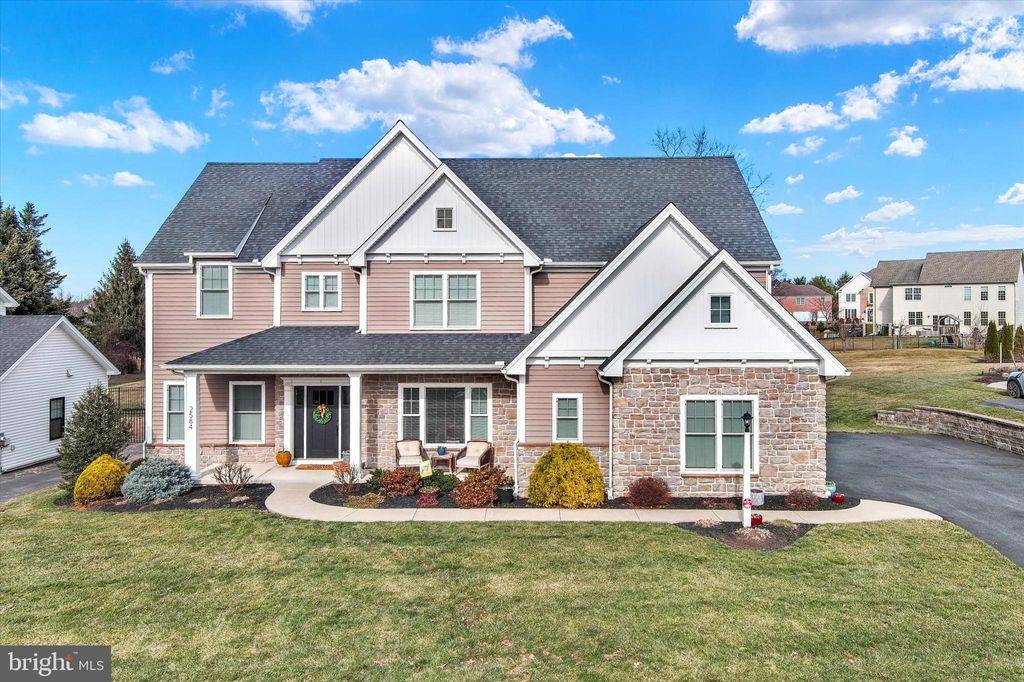 Photo of 2584 Hepplewhite Drive, YORK, PA 17404 (MLS # PAYK2096324)