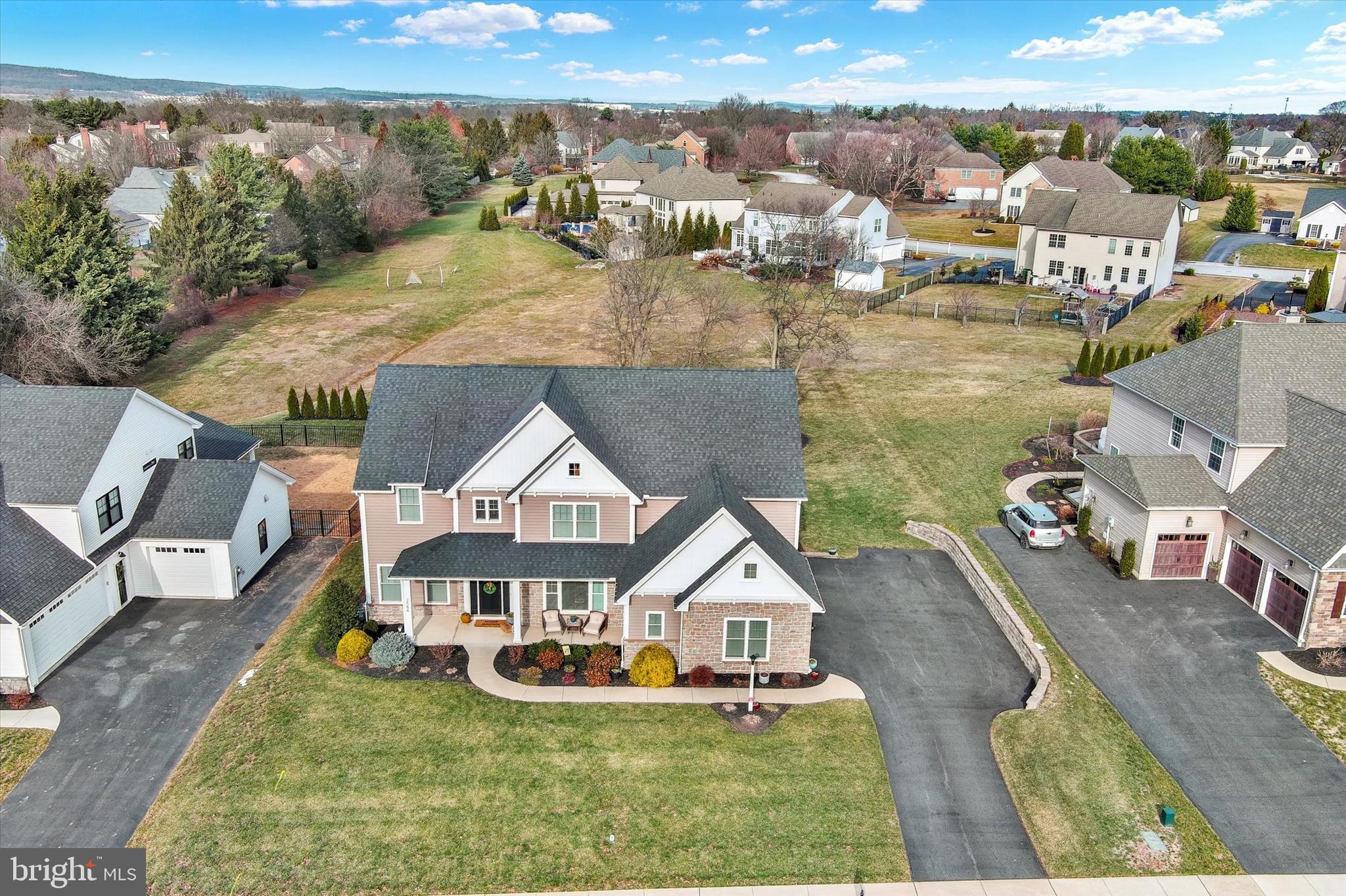 HEPPLEWHITE ESTATES - Residential