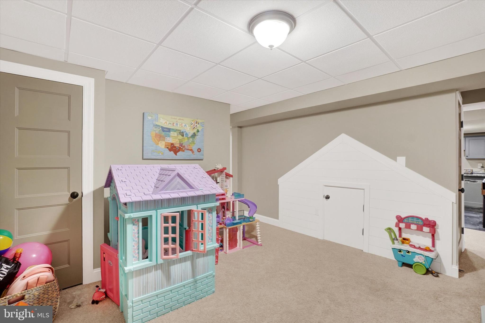 HEPPLEWHITE ESTATES - Residential