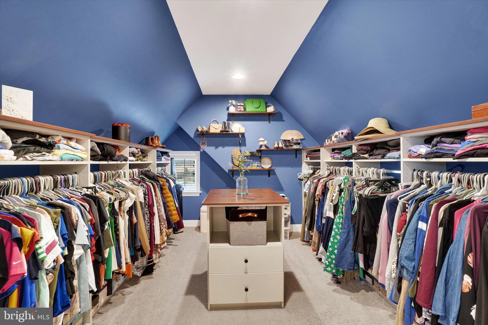 HEPPLEWHITE ESTATES - Residential