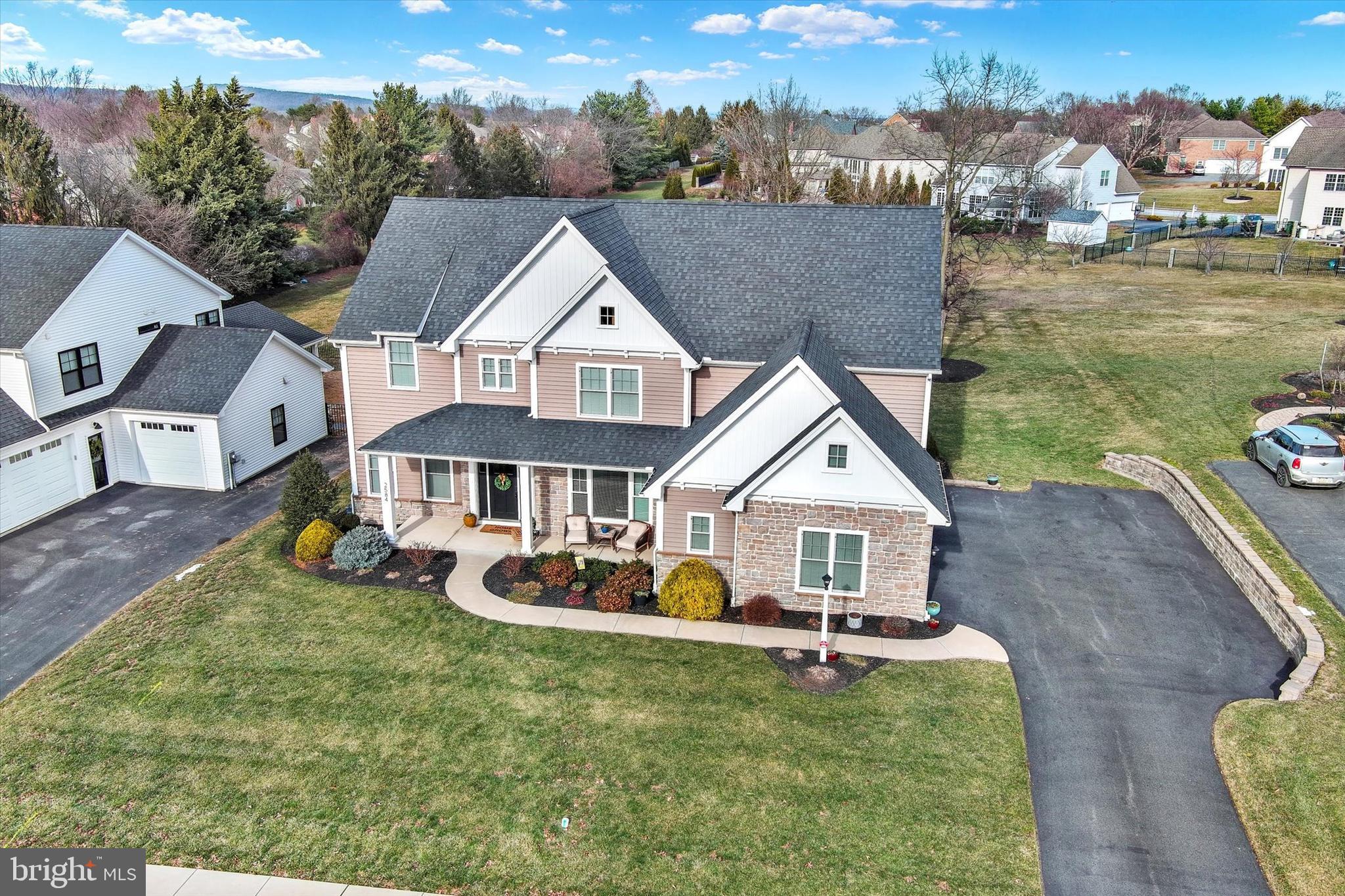 HEPPLEWHITE ESTATES - Residential