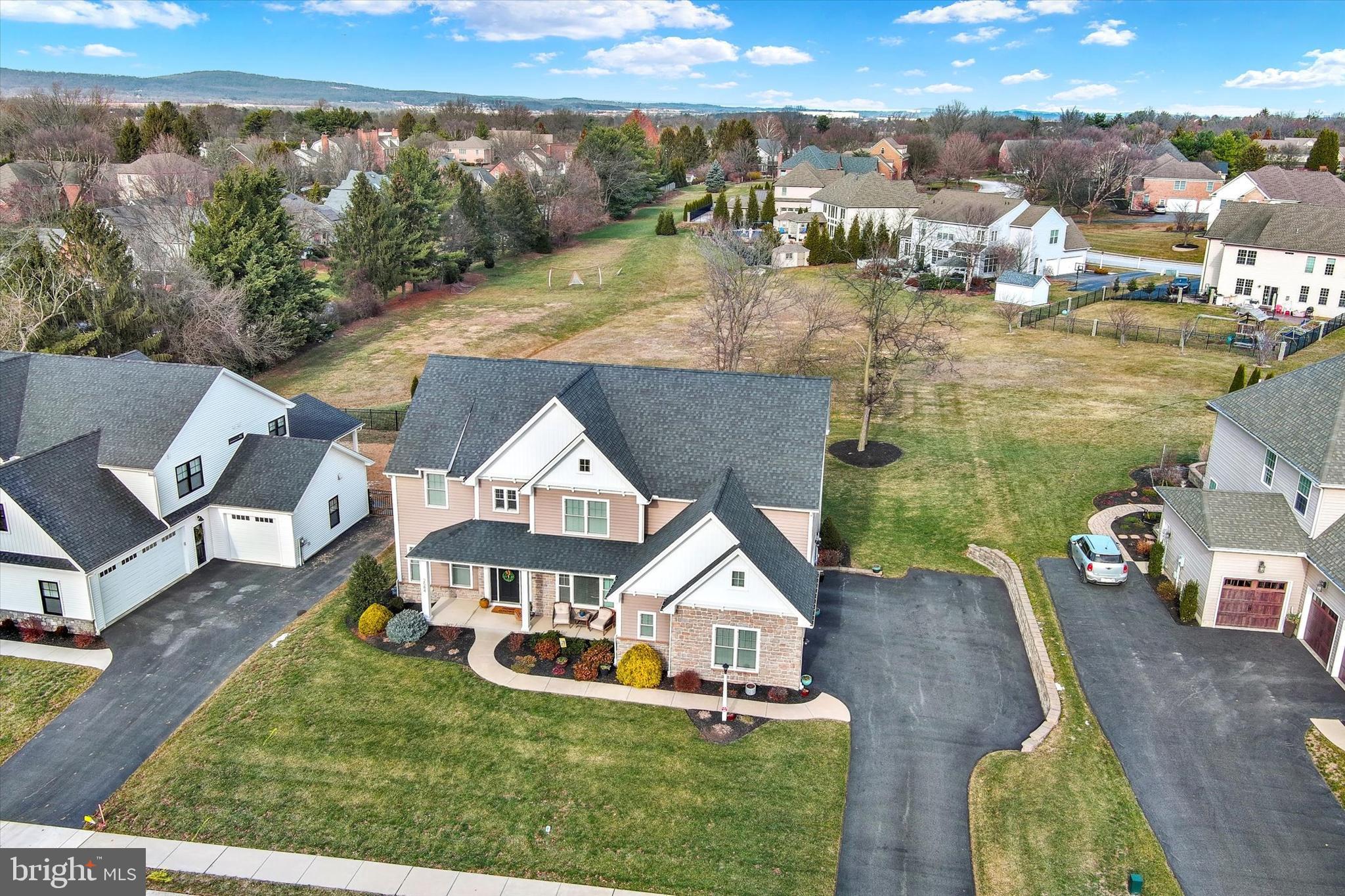 HEPPLEWHITE ESTATES - Residential