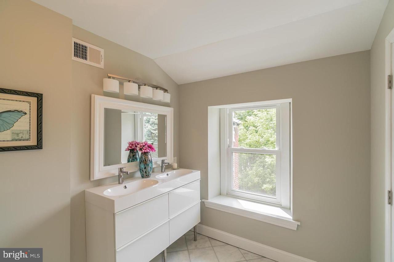 MANAYUNK - Residential