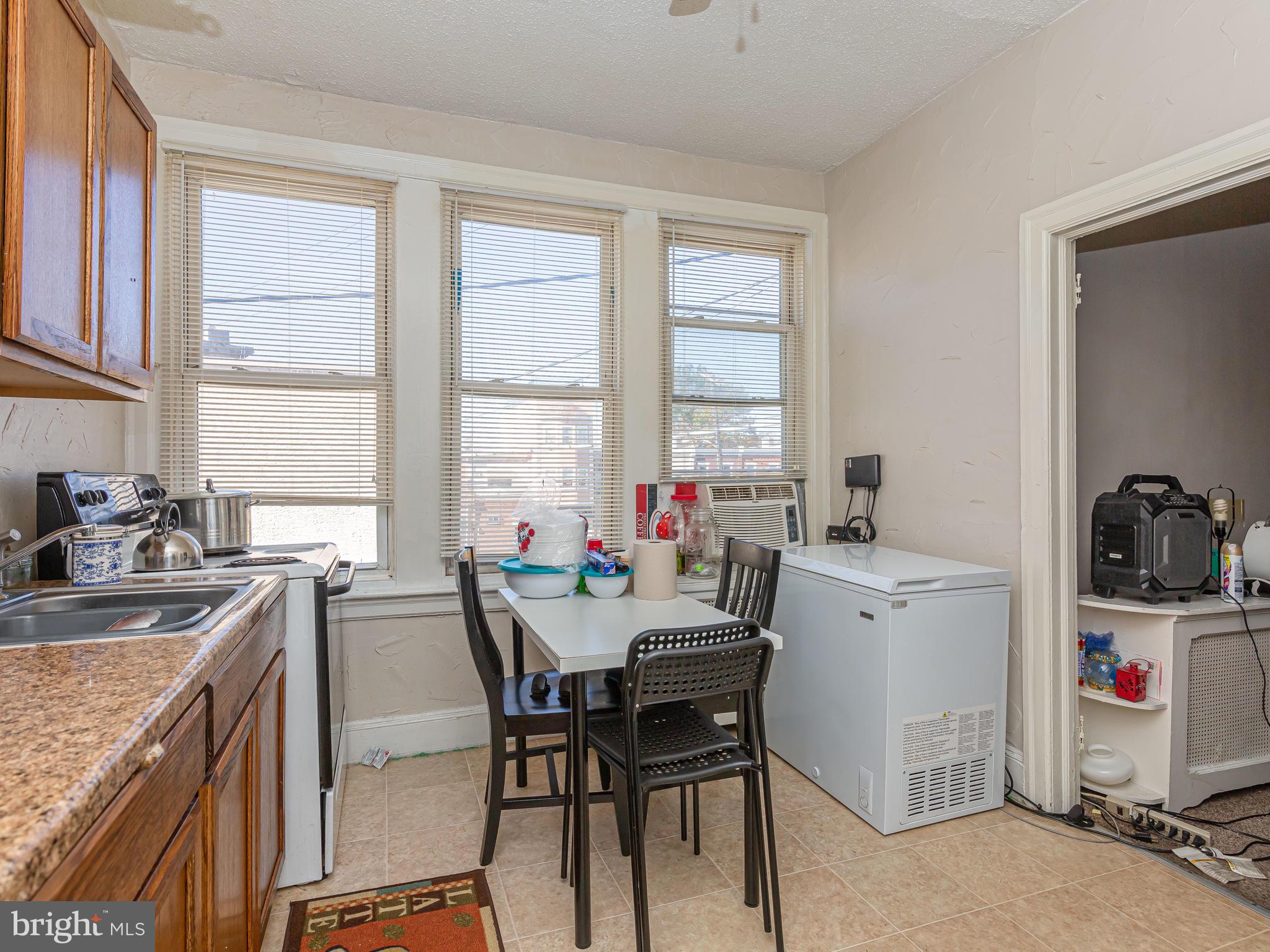 OVERBROOK - Commercial Sale