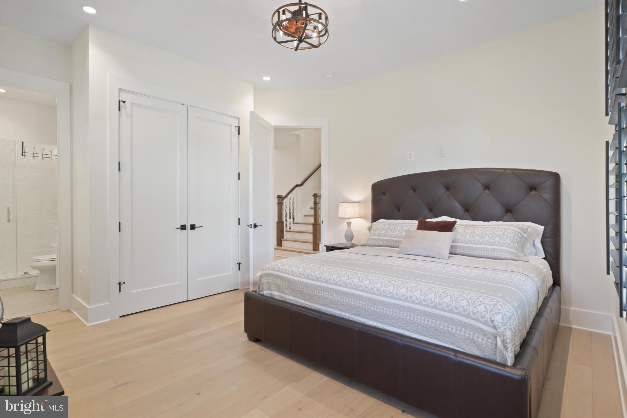 GLEN HILLS - Residential