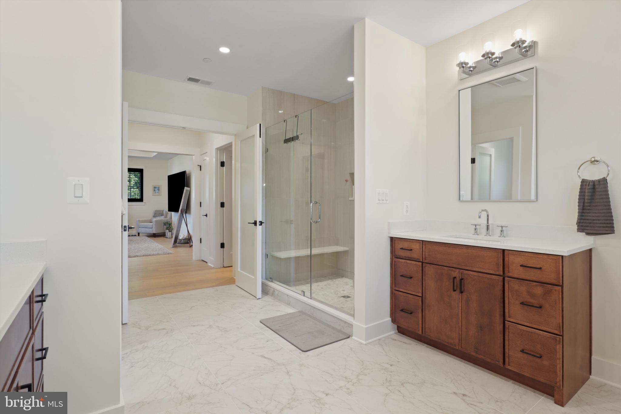 GLEN HILLS - Residential