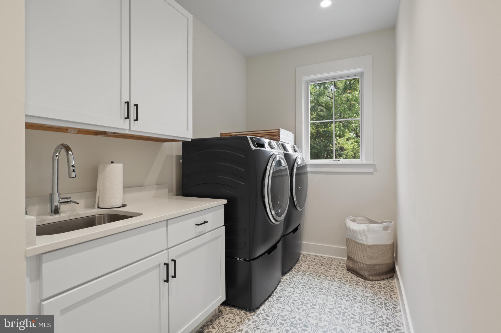 GLEN HILLS - Residential