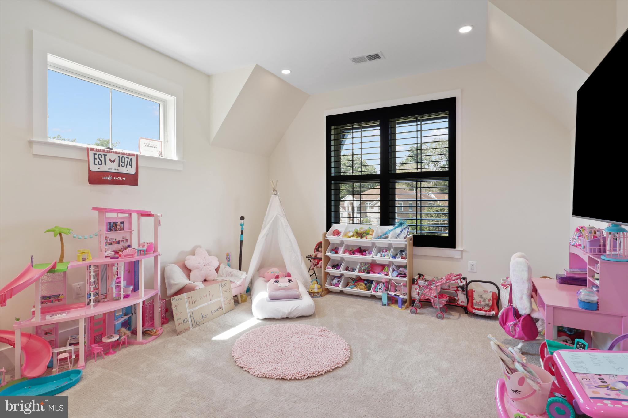 GLEN HILLS - Residential