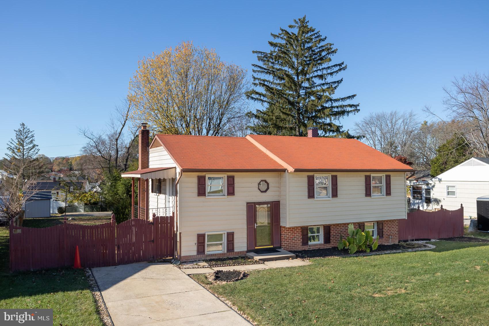 SUBURBIA - Residential