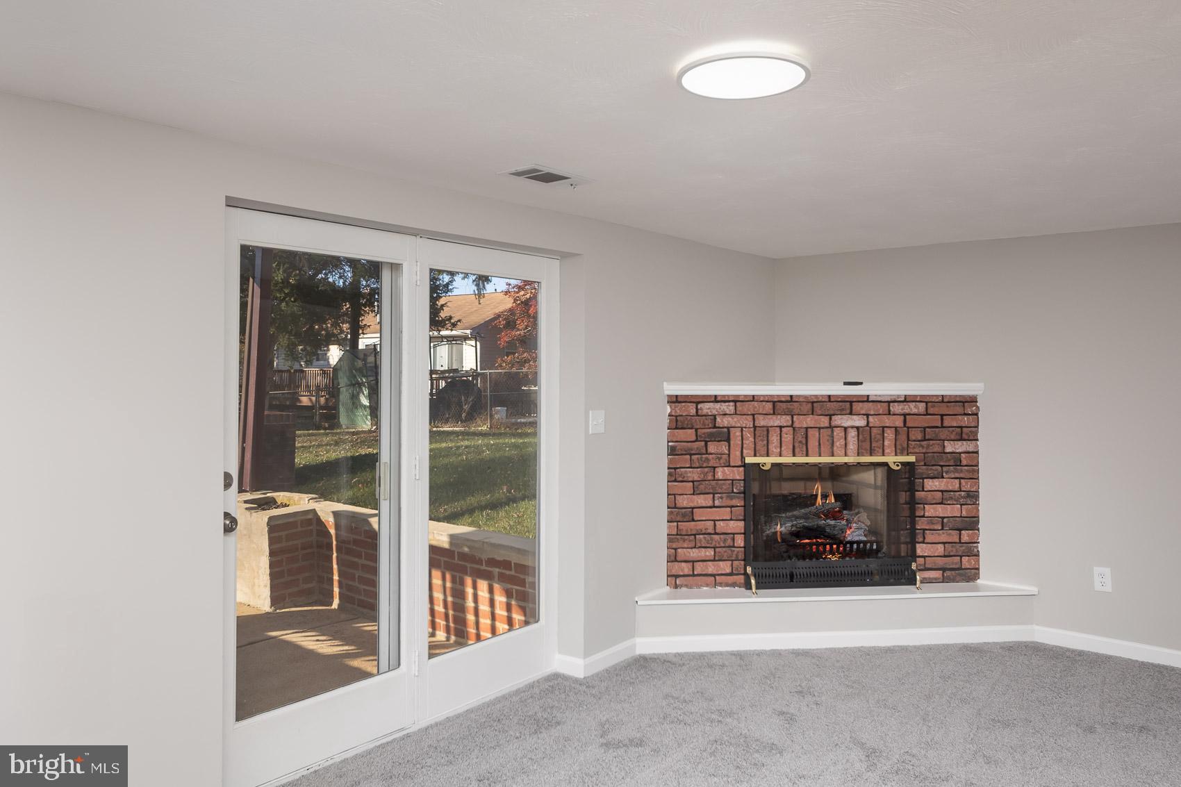 SUBURBIA - Residential