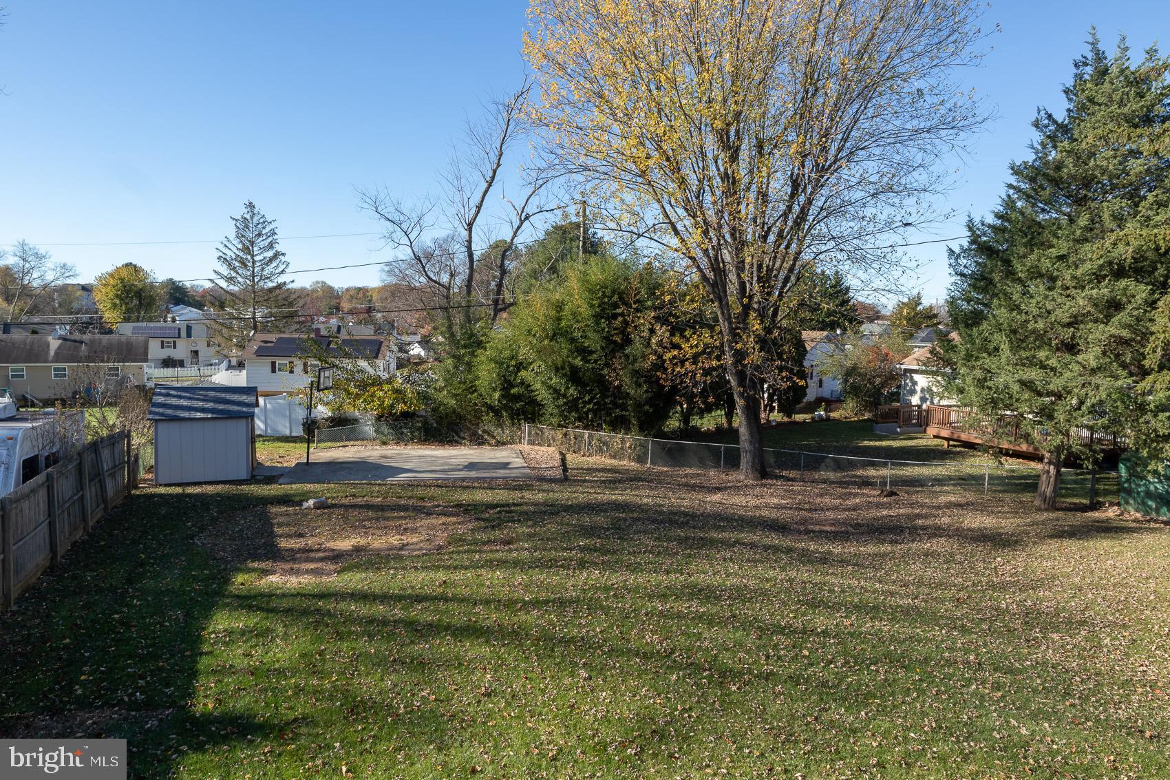 SUBURBIA - Residential