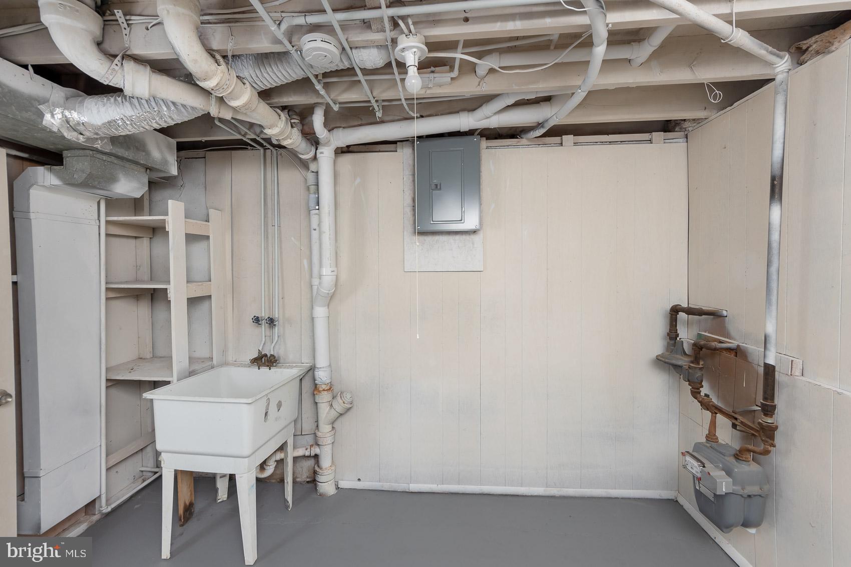 SUBURBIA - Residential