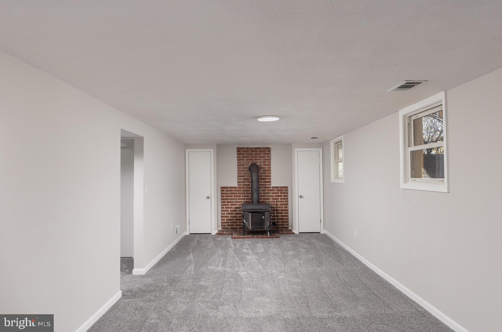 SUBURBIA - Residential