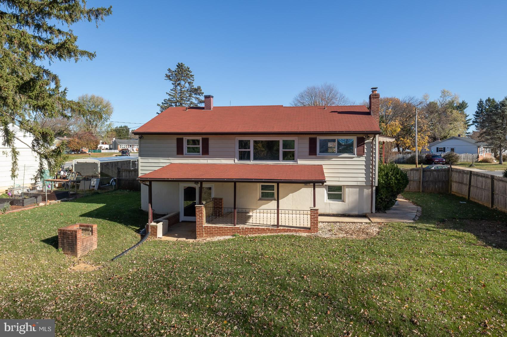 SUBURBIA - Residential