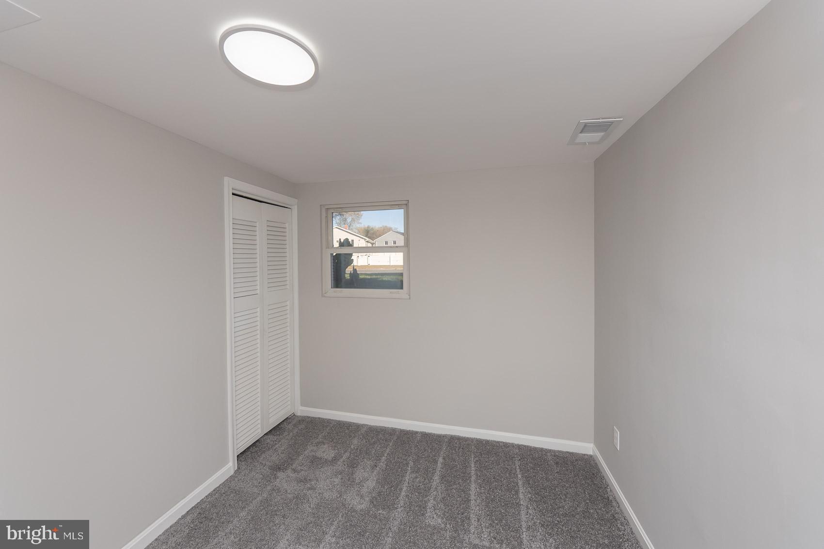 SUBURBIA - Residential