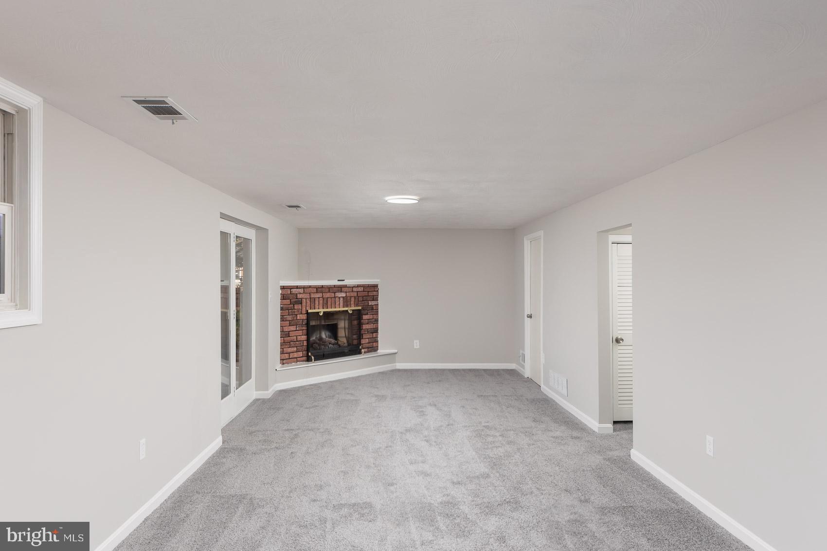 SUBURBIA - Residential