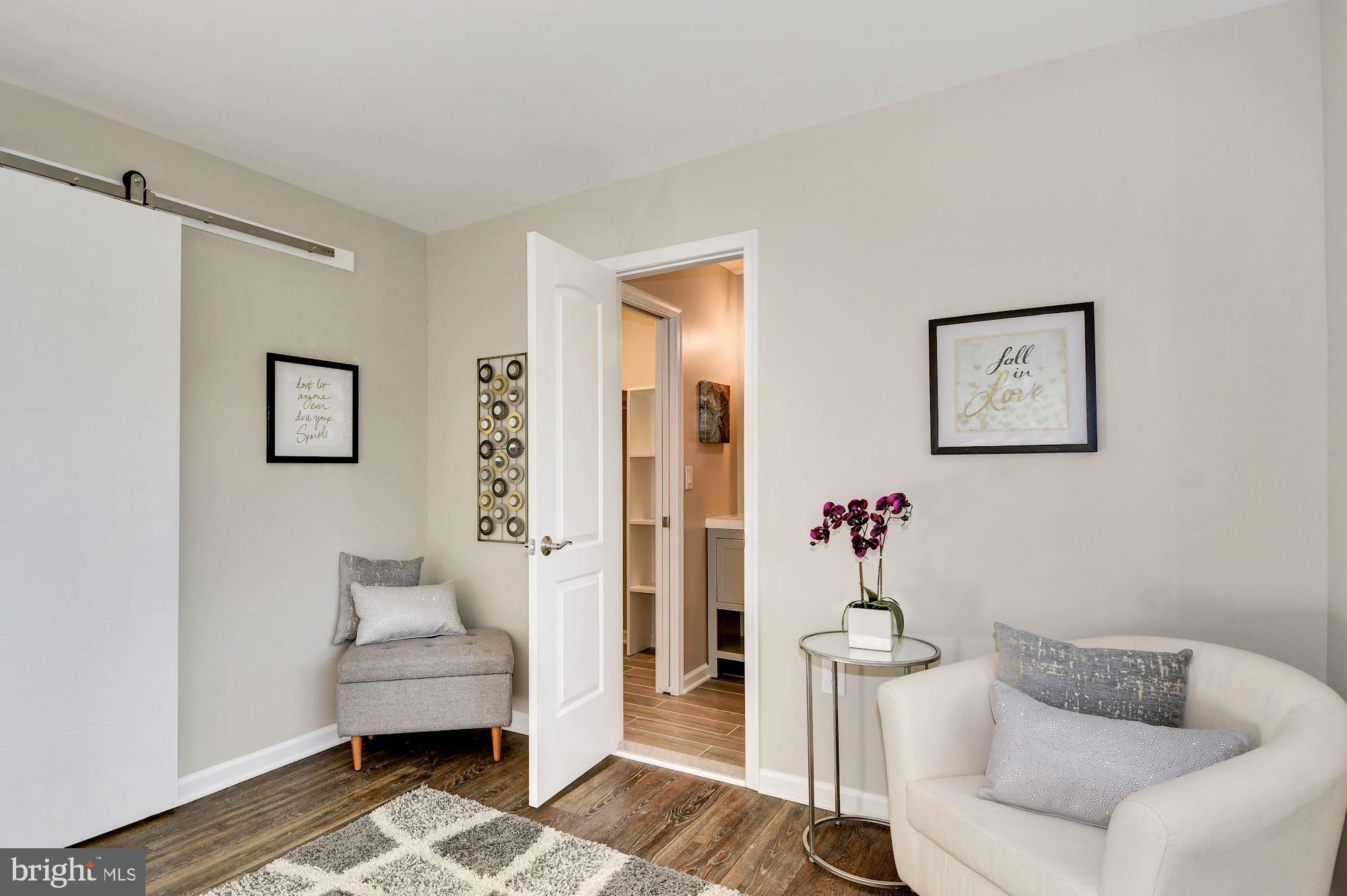 STONEYBROOKE - Residential