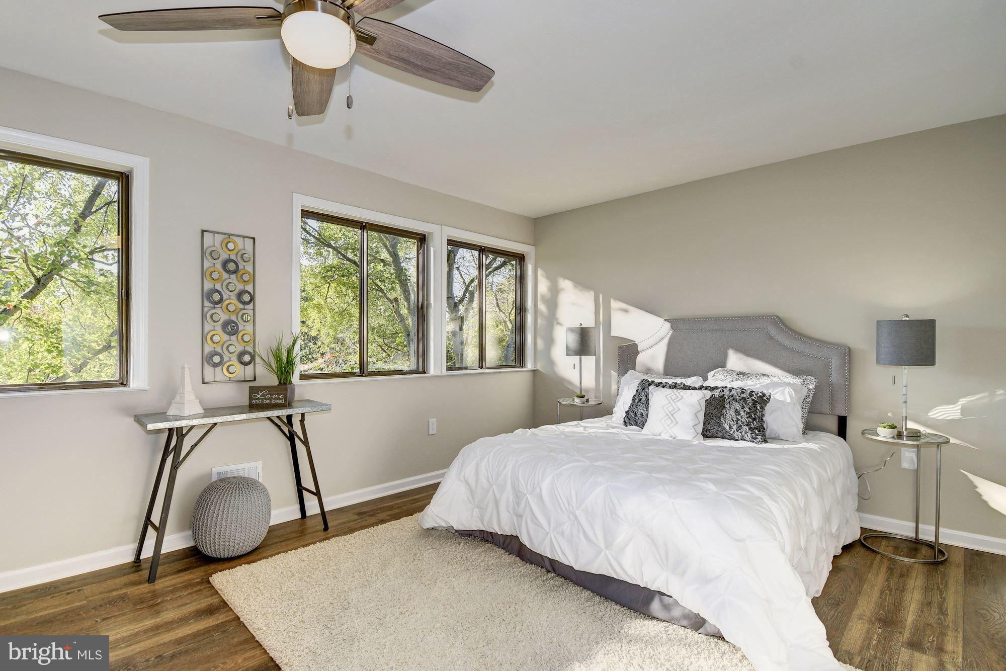 STONEYBROOKE - Residential