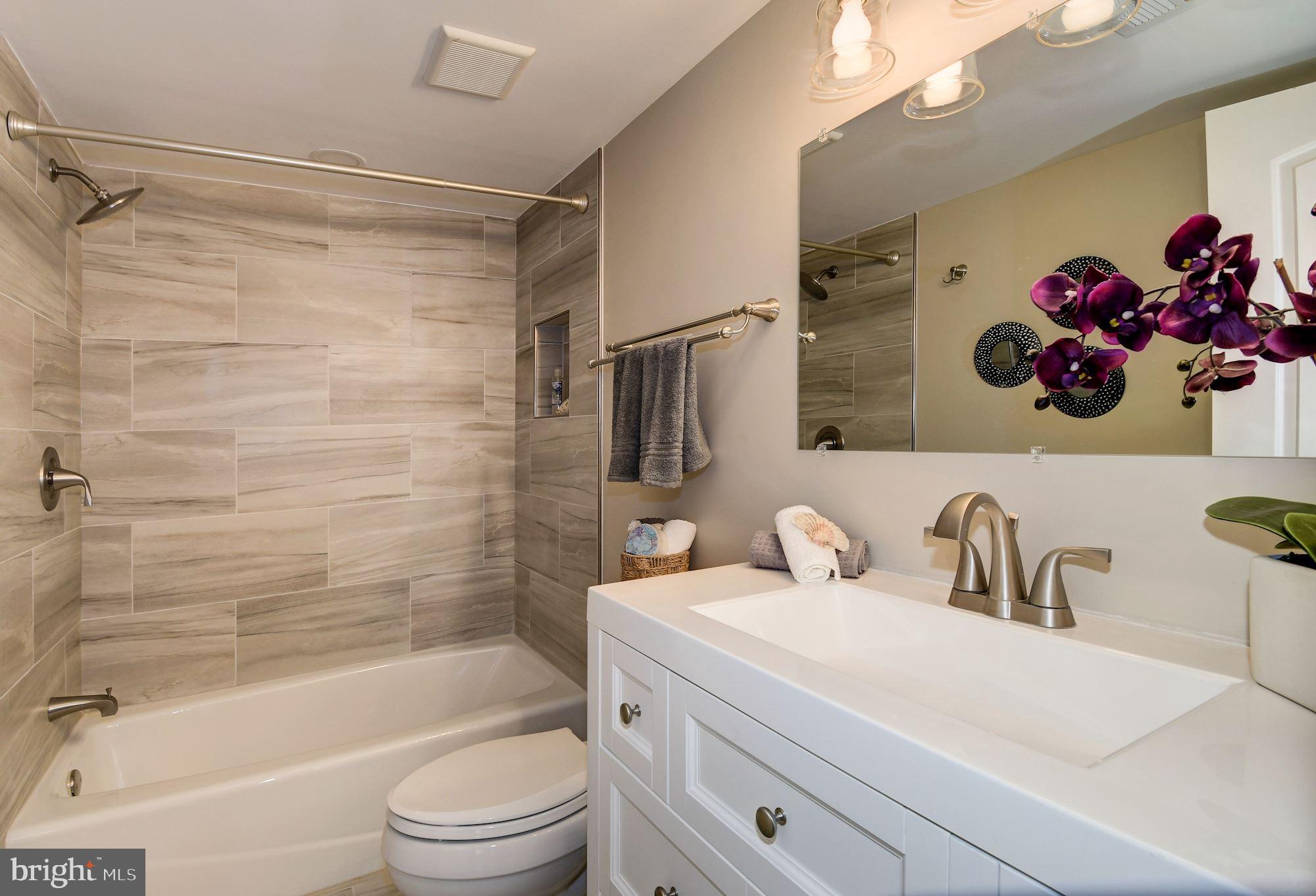 STONEYBROOKE - Residential