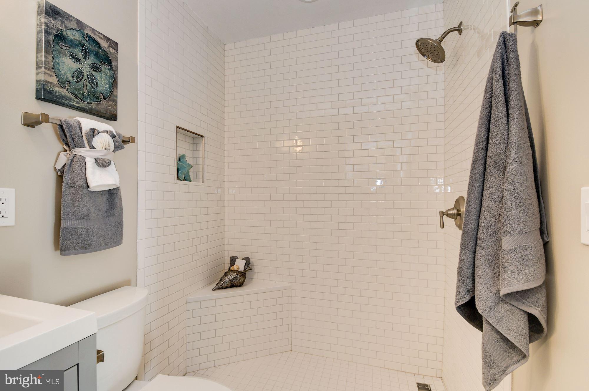 STONEYBROOKE - Residential