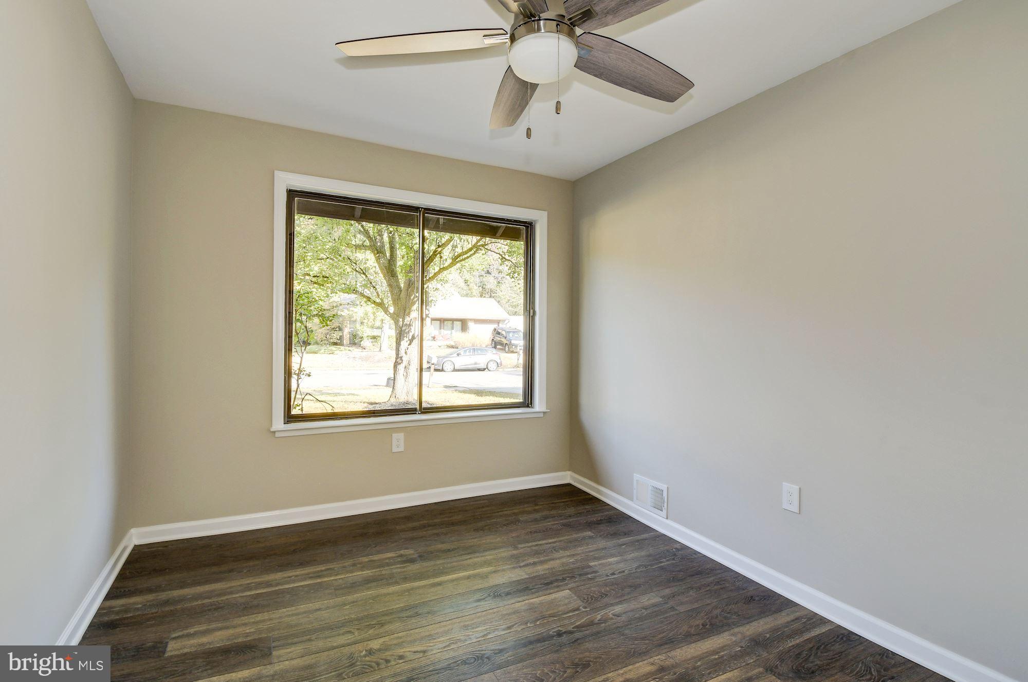 STONEYBROOKE - Residential