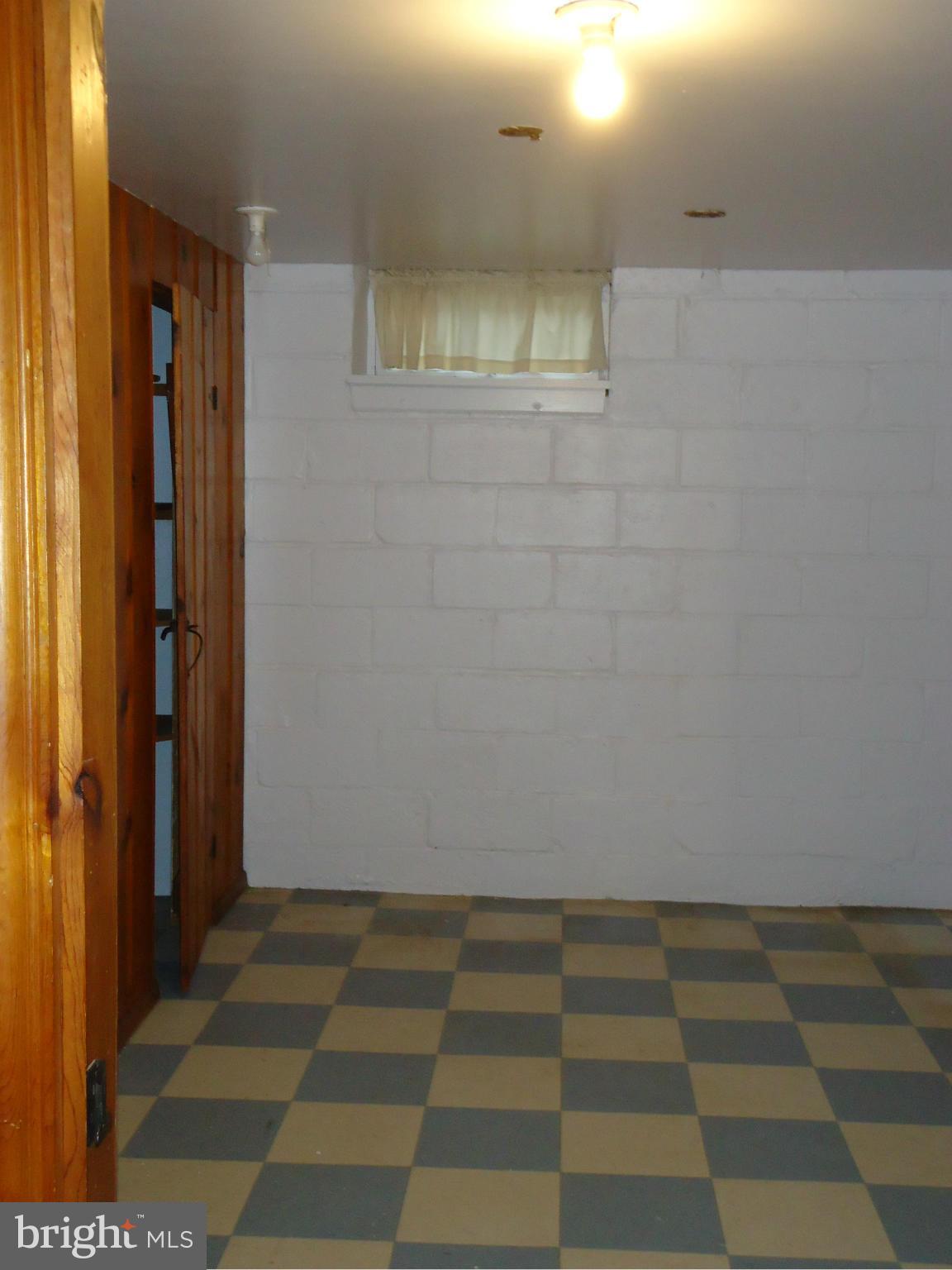 COLONIAL GARDENS - Residential