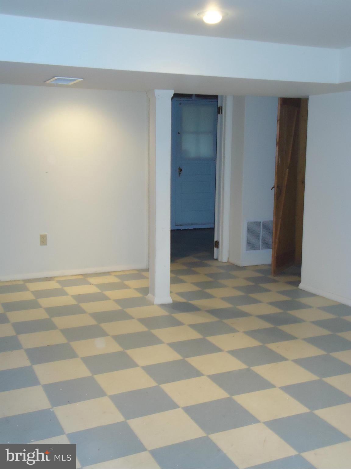 COLONIAL GARDENS - Residential