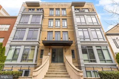 435 R Street NW Unit 204, Washington, DC MLS: DCDC2186870