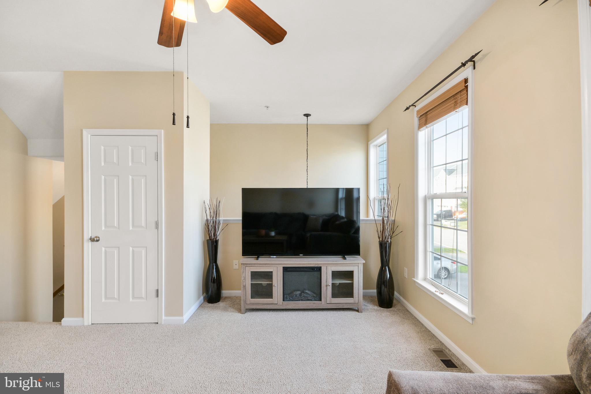 CARRIAGE HILL - Residential